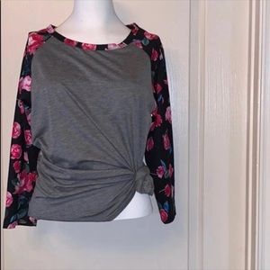 Women’s 3/4 sleeve floral top